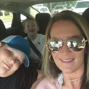 Meet your Posher, Alecia